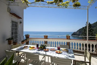 Villa in Ravello mit Pool und Meerblick