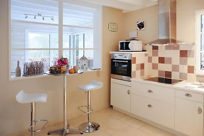 Cottage, St Martin aux Buneaux
