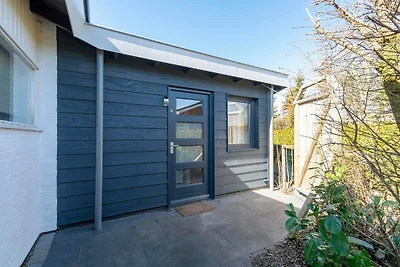 Bungalow in Sint Maartenszee am Strand