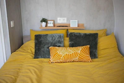 Leuke Tiny Home gelegen naast een eigen