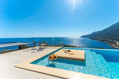 Villa in Kas mit Schwimmbecken