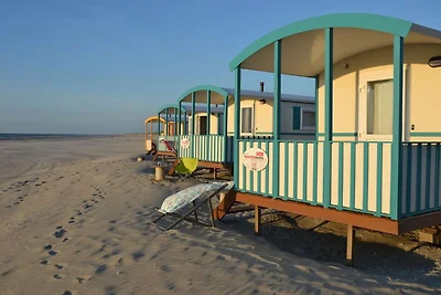 Accogliente chalet con veranda sulla spiaggia