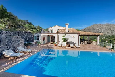 Elegante Villa mit beheiztem Pool, Pollença
