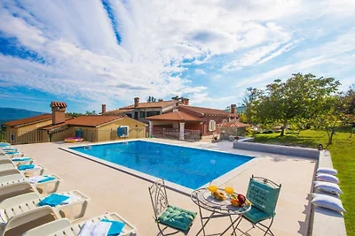 Vakantiehuis in Pićan met zwembad