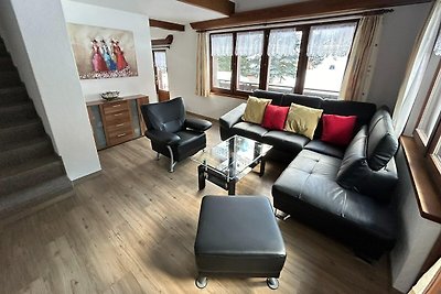 Chalet mit 2 Wohnungen von Wiesen umgeben,