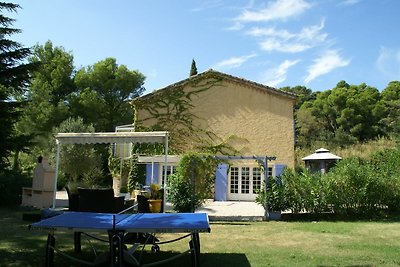 Schöne, kinderfreundliche Villa mit Swimmingp...