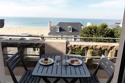 Apartment in Pléneuf-Val-André am Strand