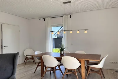 Moderne Ferienwohnung mit Sauna & Terrasse