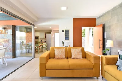 Villa residenziale nei resort di golf di...