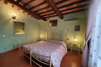 Attraente casa vacanze con piscina in comune