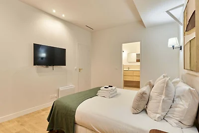 Elegante apartamento con aire acondicionado e...
