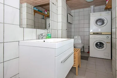 Charmante Hutte in Friedlichem Fjand-By Traum