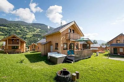 Chalet attraente con vasca idromassaggio