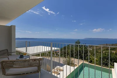 Ferienhaus in Podgora mit Schwimmbecken