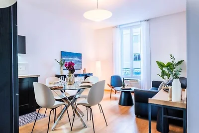 Luxuriöses 3-Zimmer-Apartment, 200 m von den ...