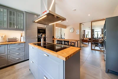 Geräumiges Ferienhaus in Bourseigne-Neuve