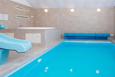 Luxurioses Strandhaus mit Pool