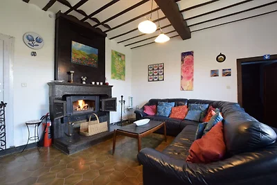Piacevole casa vacanze con barbeque a Hotton