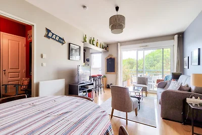 Entfliehen Sie in der Nähe des Hafens von Les...