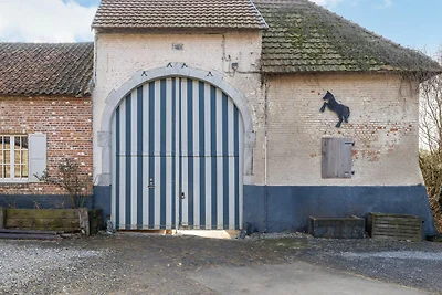 Vierkanthof in der wunderschönen Blütenregion