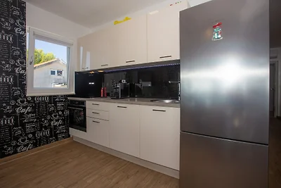 Apartments Aqua - Two Bedroom Apartment with ...