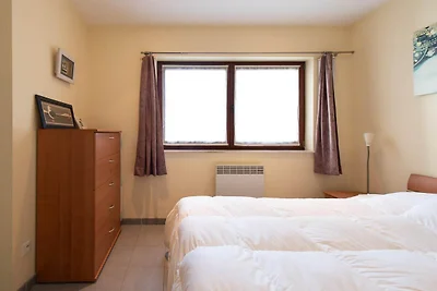 Appartement met terras en zijdelings zeezicht