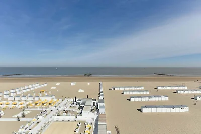 Hoekappartement met zicht op zeedijk in Zoute