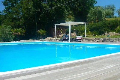 Casale Vezzoli con piscina
