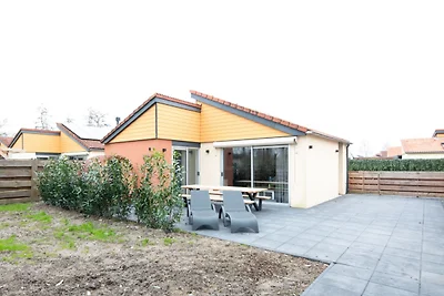 Wellness-Bungalow mit Whirlpool und Sauna