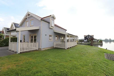 Bungalow nad wodą blisko Rotterdamu z sauną