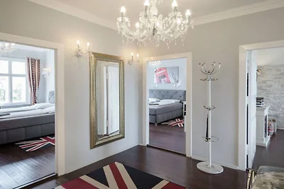 Deluxe-Design Apartment
