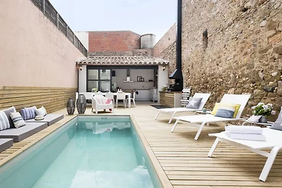 Traditionelles Ferienhaus mit Pool