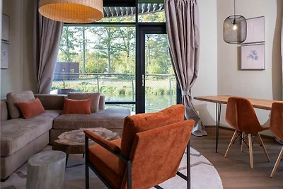 Belvilla Moderne Leaf Bungalow met terras