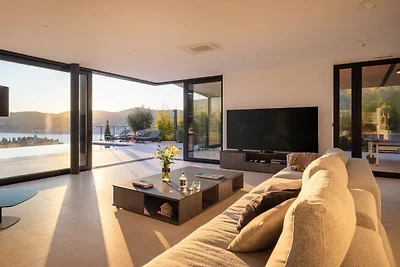 Breathtaking Villa Vis Five Bedroom Villa wit...