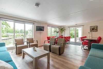 Mooi huis met eigen zandstrand, vlakbij...