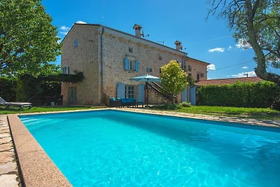 Villa in Sveti Lovreč met zwembad