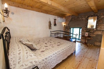 Authentic large villa with private swimming  ...
