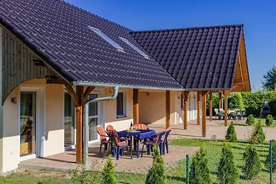 Ferienhaus in Bannemin mit Schwimmbecken