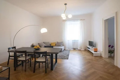 Geschmackvoll  und ruhig mit Terrasse