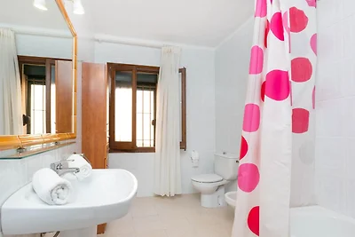 Incantevole villa a Esclanya con piscina