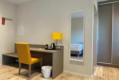 Bernsteinsee Hotel und Ferien Zimmer mit...