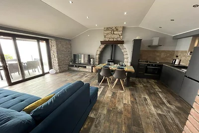 Splendid Holiday Home with Panoramic Sea View...