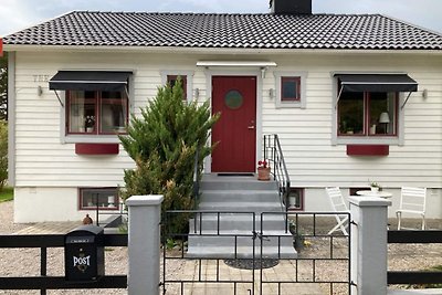 3 persone case ad MARIESTAD-By Traum