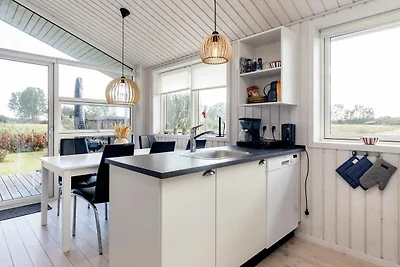 4 Sterne Ferienhaus in Væggerløse-By Traum