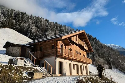 Chalet in Arèches-Beaufort mit Balkon