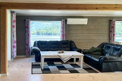 8 Personen Ferienhaus in Svelgen