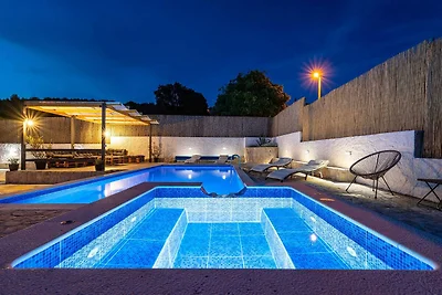 Familienurlaub mit Pool und Terrasse