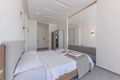 Villa in Kalkan mit Schwimmbecken