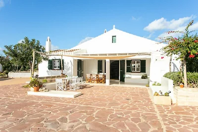Villa in Menorca mit privatem Pool und Garten