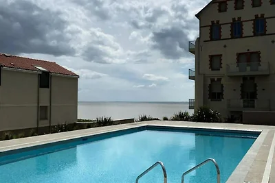 Appartement in Pornic met toegang tot verwarm...